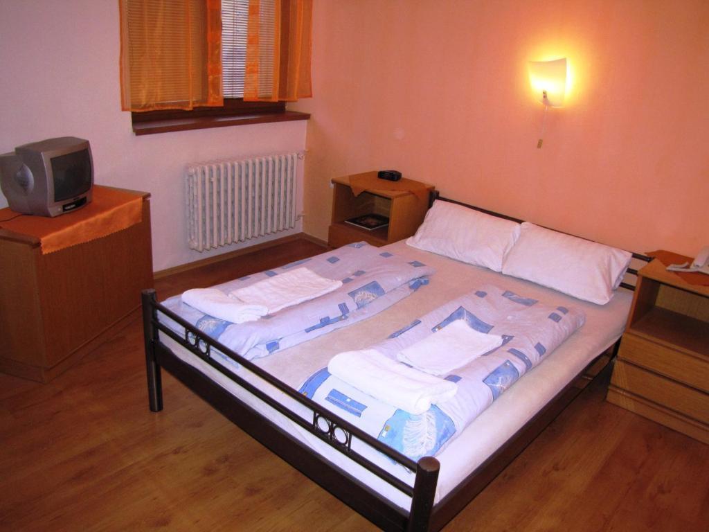 Hotel Slovan Zilina Room photo